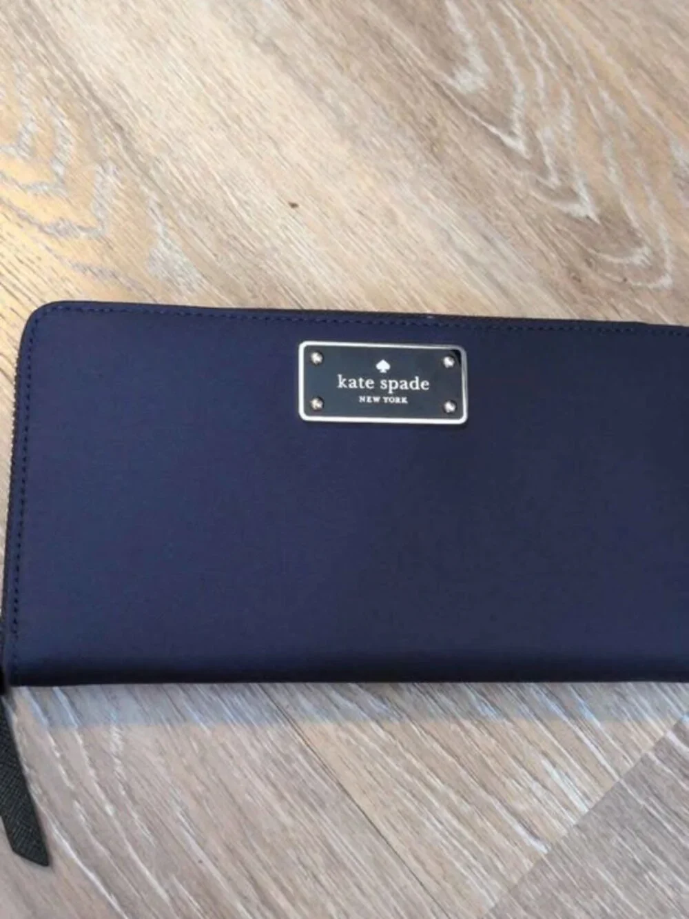 Kate Spade Neda Wilson Road navy wallet new